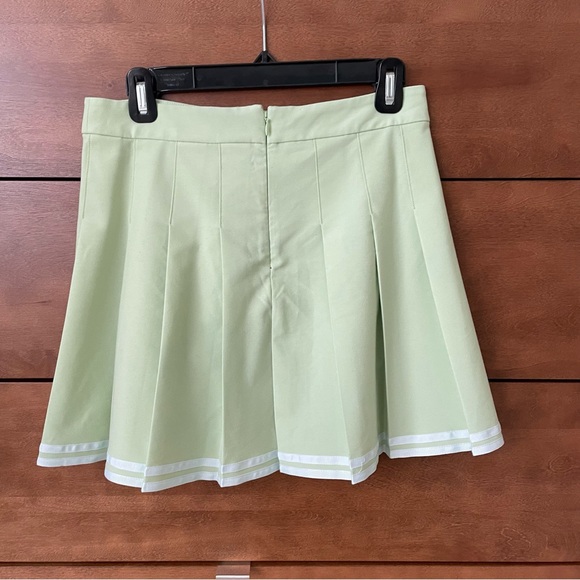 Aritzia Sunday Best Pleated Mini Skirt Size 8 Green Tennis Skater Preppy - Picture 6 of 12